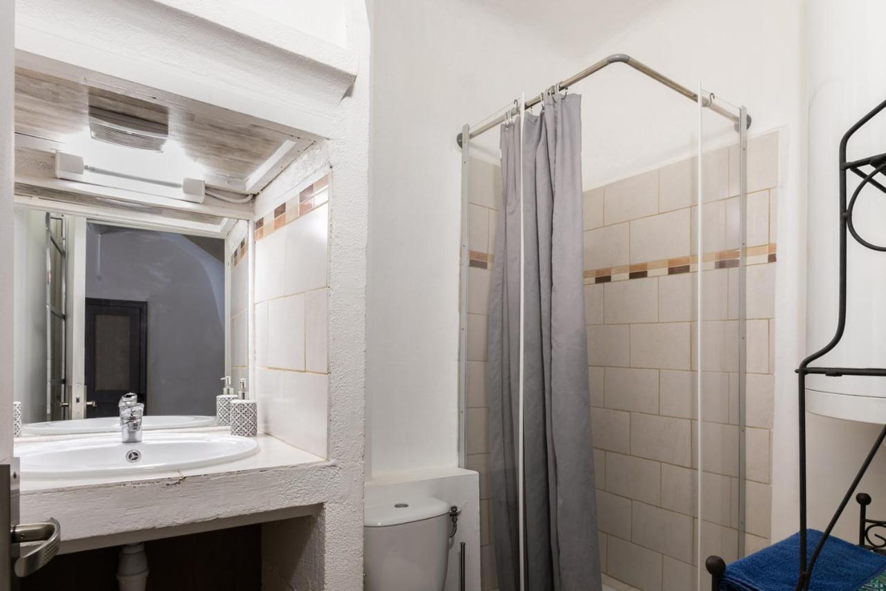 Au Coeur Du Vieux Village Saint-Chamas エクステリア 写真