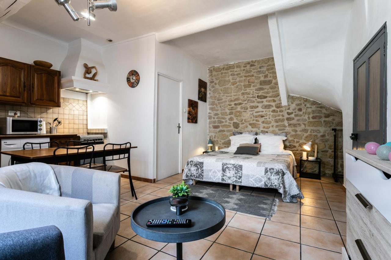 Au Coeur Du Vieux Village Saint-Chamas エクステリア 写真