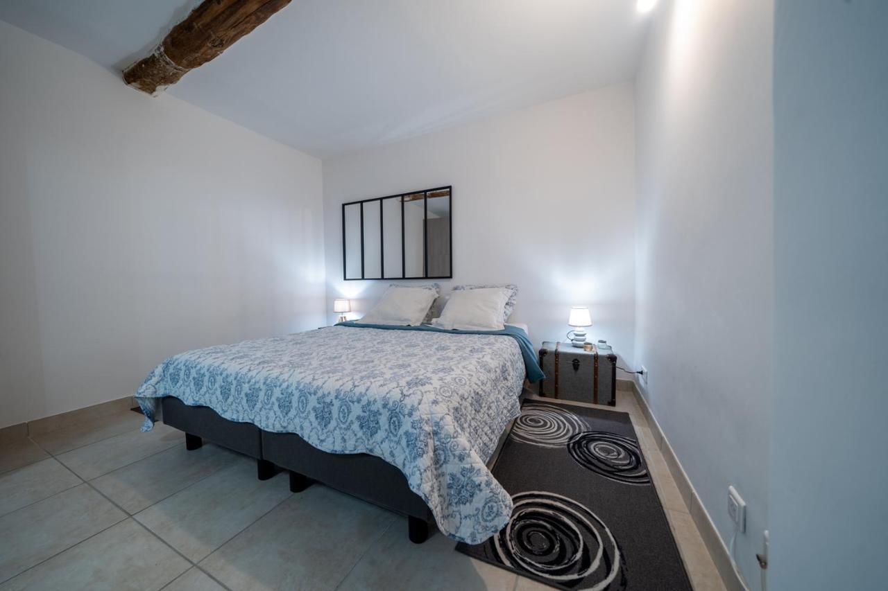 Au Coeur Du Vieux Village Saint-Chamas エクステリア 写真