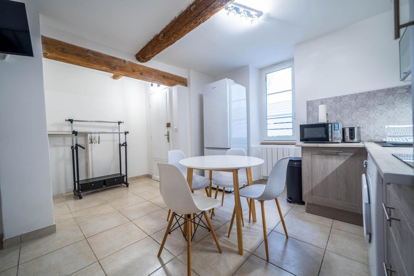 Au Coeur Du Vieux Village Saint-Chamas 部屋 写真